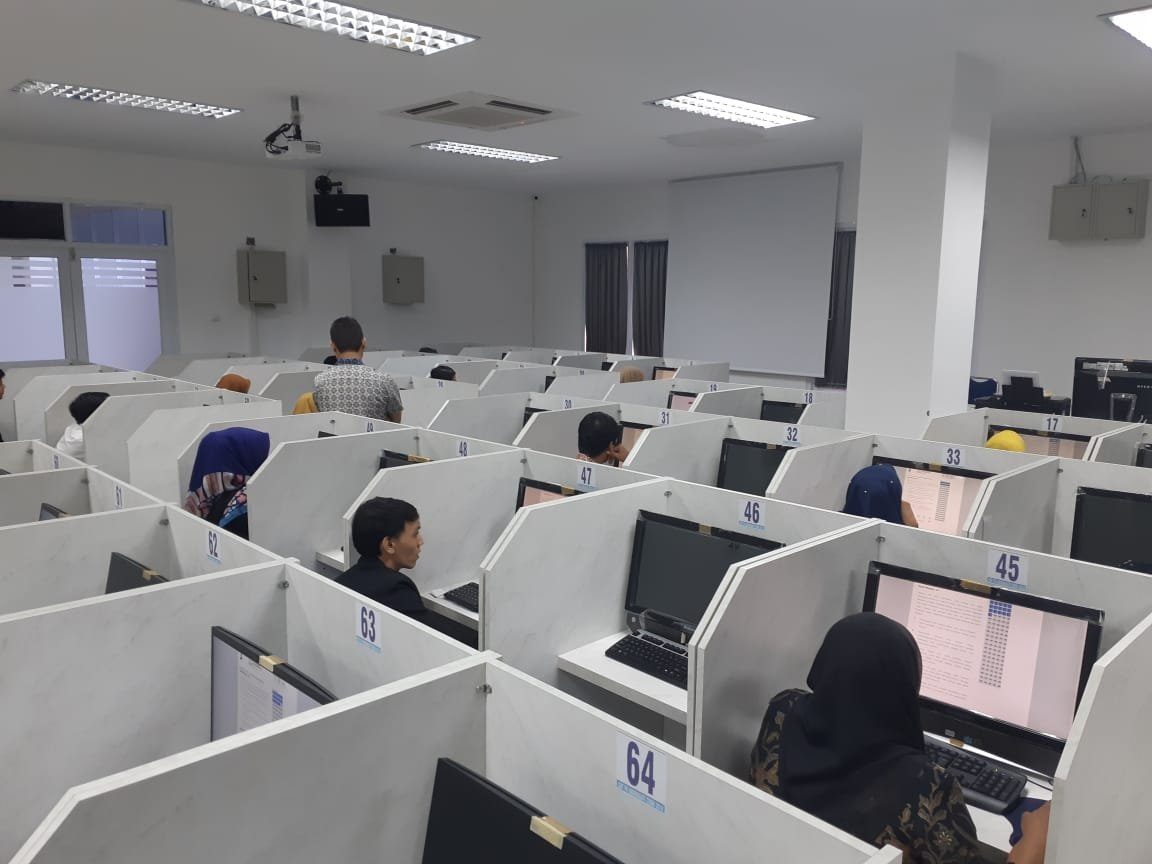 Ujian menggunakan aplikasi Brightspace